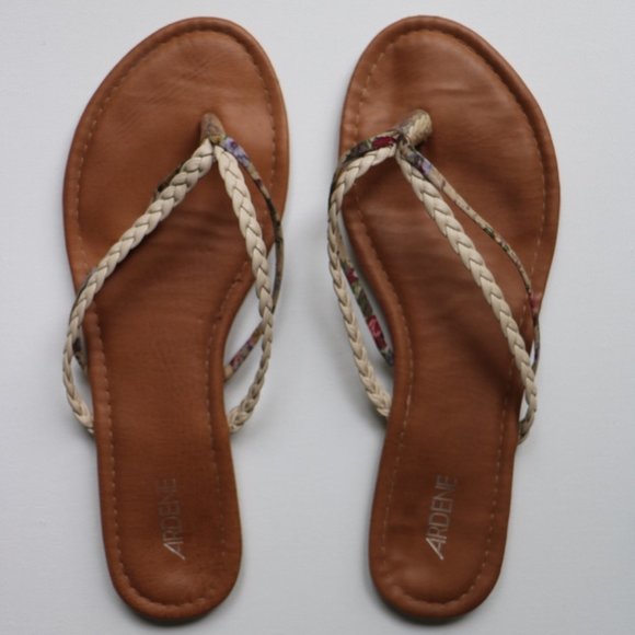 Summer sandals - Picture 1 of 9